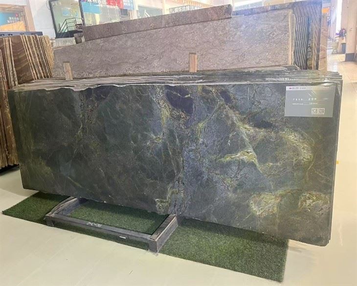 Golden Lightning Granite stone