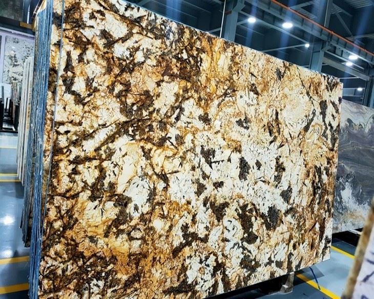 Delicatus Brown Granite Slabs 2cm 